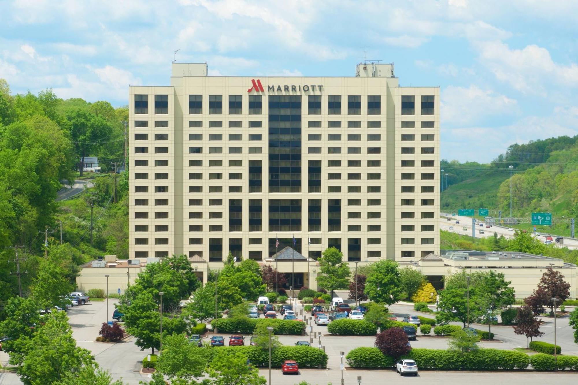 Pittsburgh Airport Marriott Hotel Robinson Township  Exterior photo